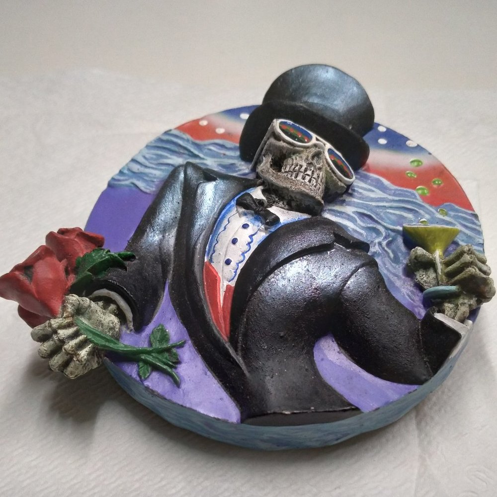 Mr. Skull red roses and zombie Champaign mardi-gra table decor